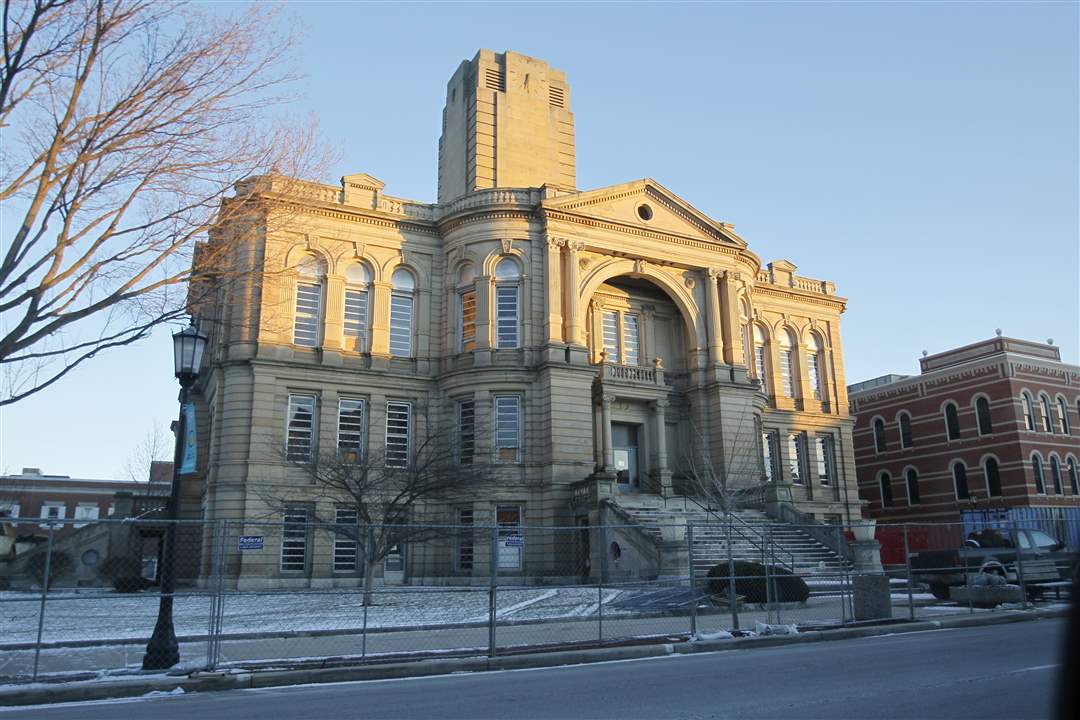 seneca-courthouse-sunset