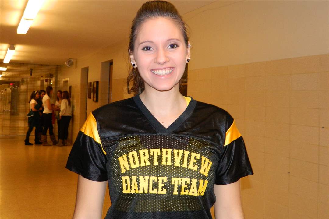 dance-team-senior-bihn