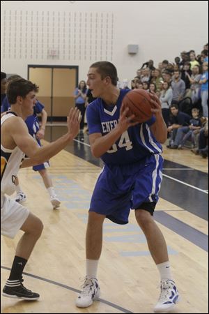 Mark Donnal, a 6-foot-9 junior who has committed to play at Michigan, is averaging 20.4 points and 8.7 rebounds. The Generals haven't won an NLL title since 1998.