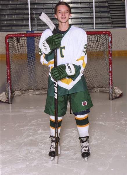Cody-Van-Hersett-hockey