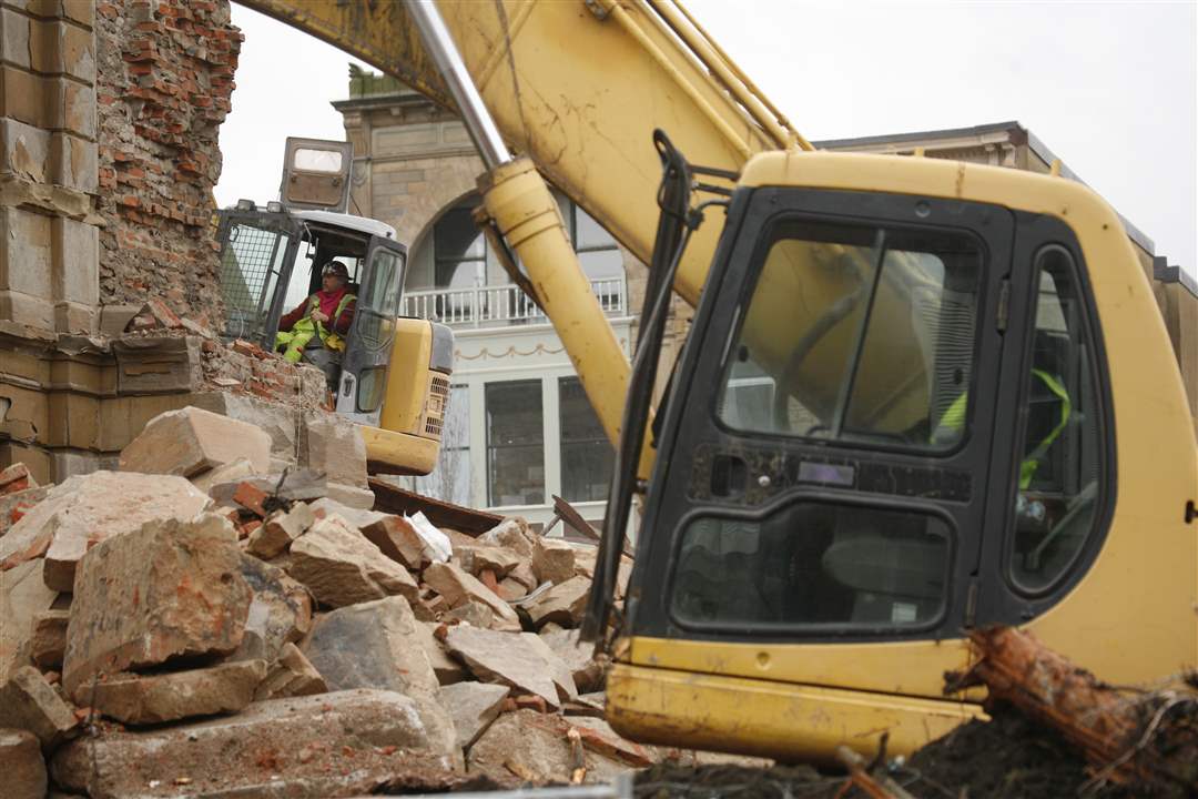 wrecking-and-excavation-1-17