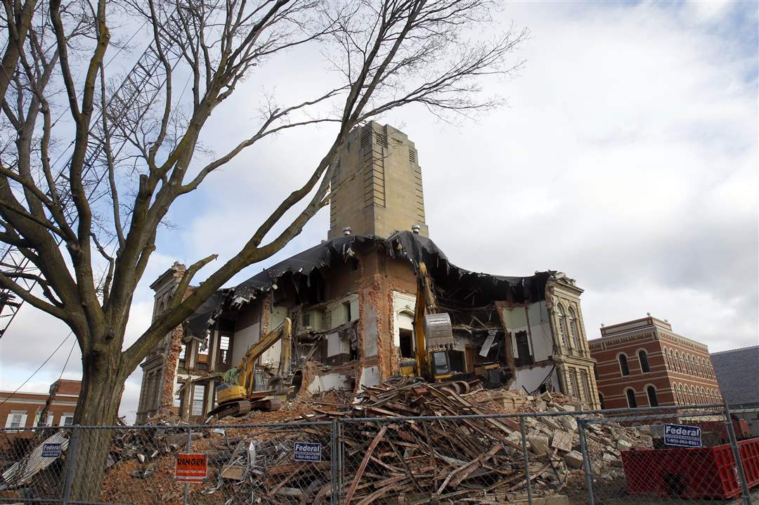 courthouse-debris-1-18
