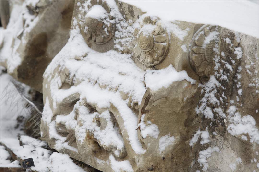 carved-stone-seneca-1-19