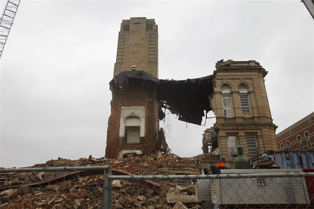demolition-continues-monday-1-23