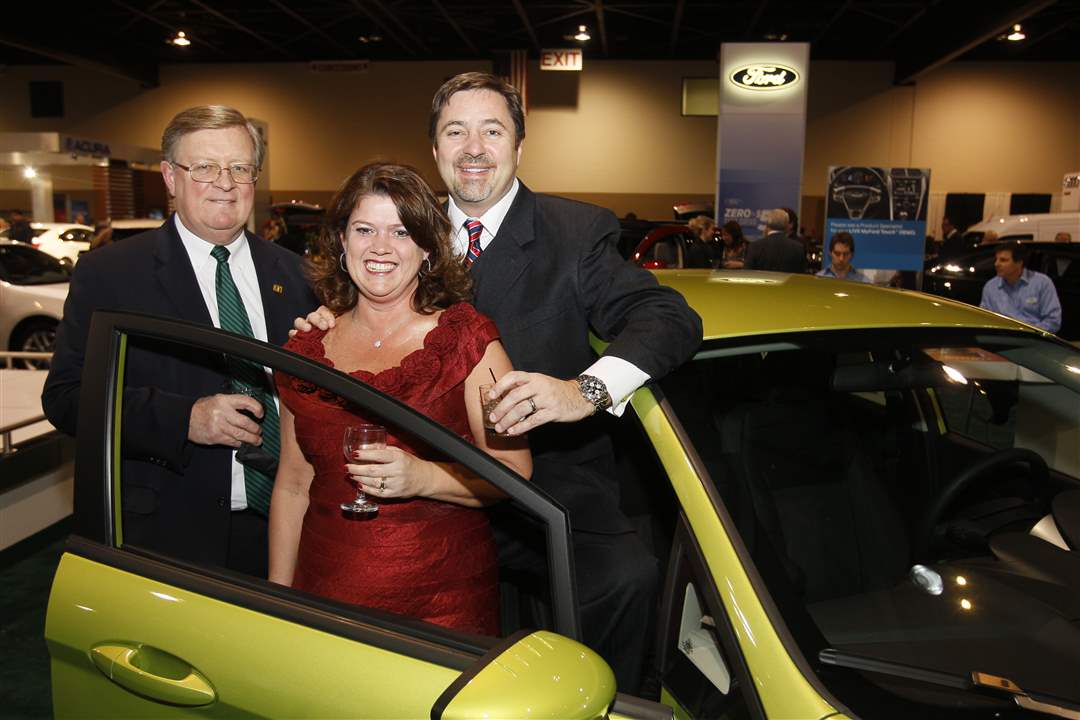 Toledo-Auto-Show-Bob-Pinkston-Sherry-Gibson-Brian-Gibson