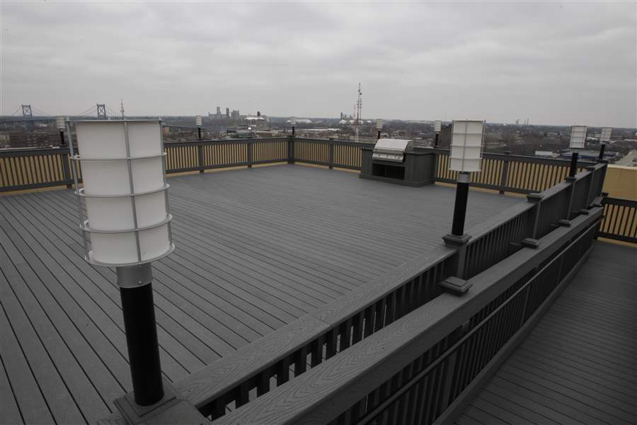 upper-deck-patio