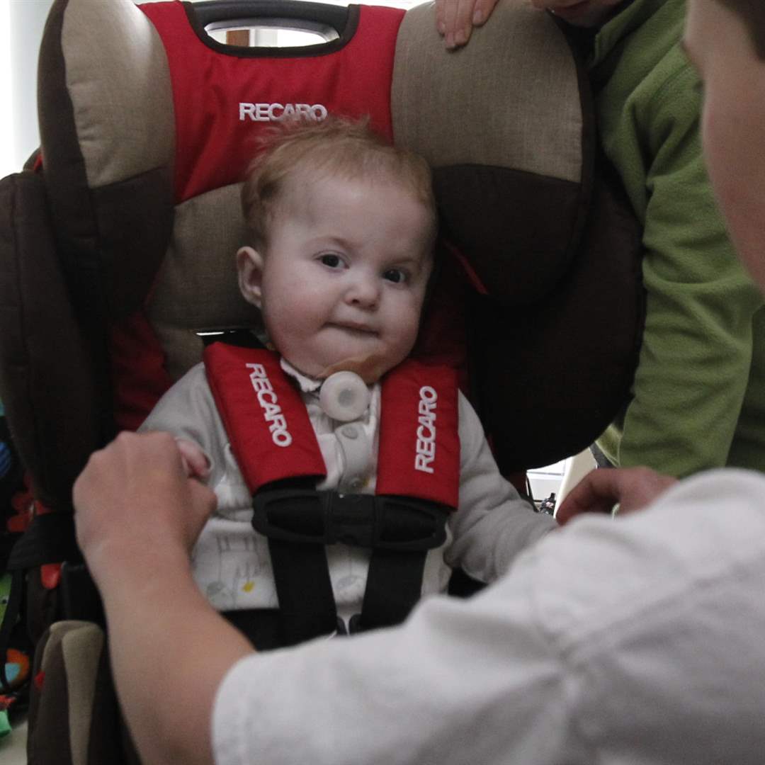 caysen-with-brothers-1-2