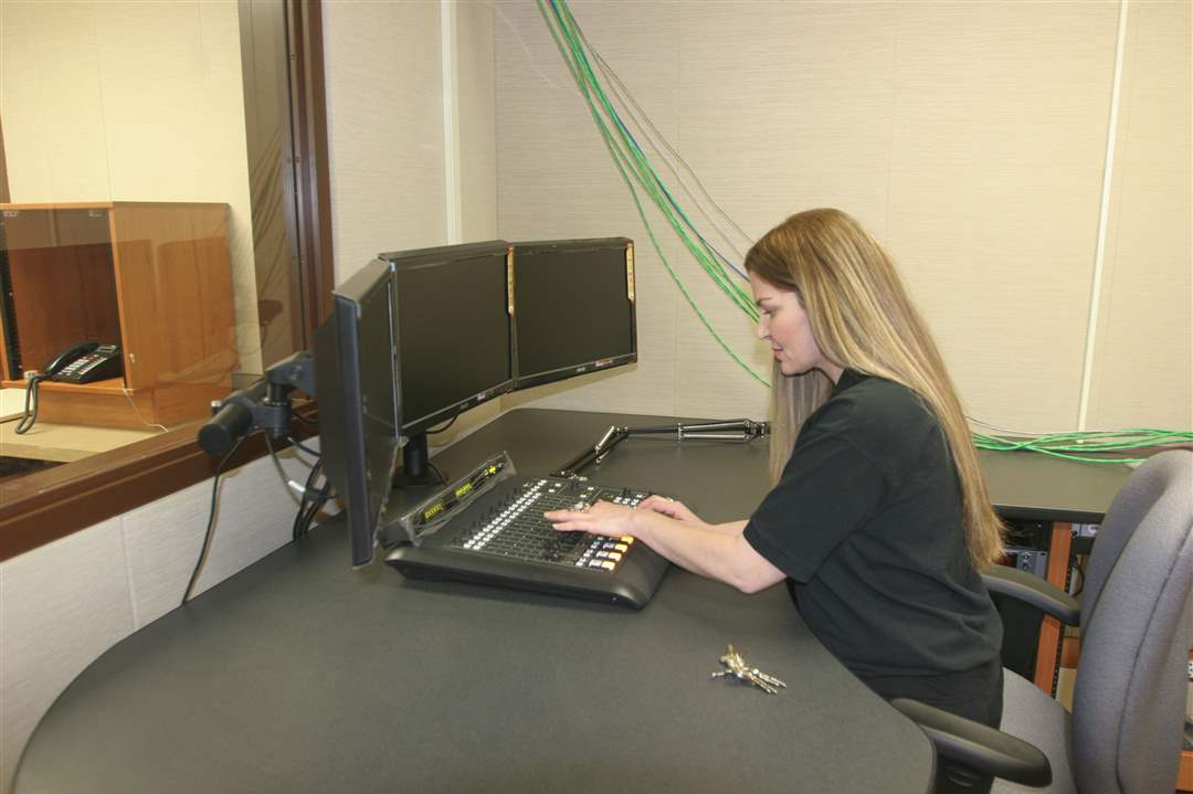 radio-station-scott-1