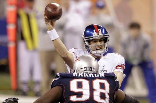 manning-hurls-pass-in-2nd-half