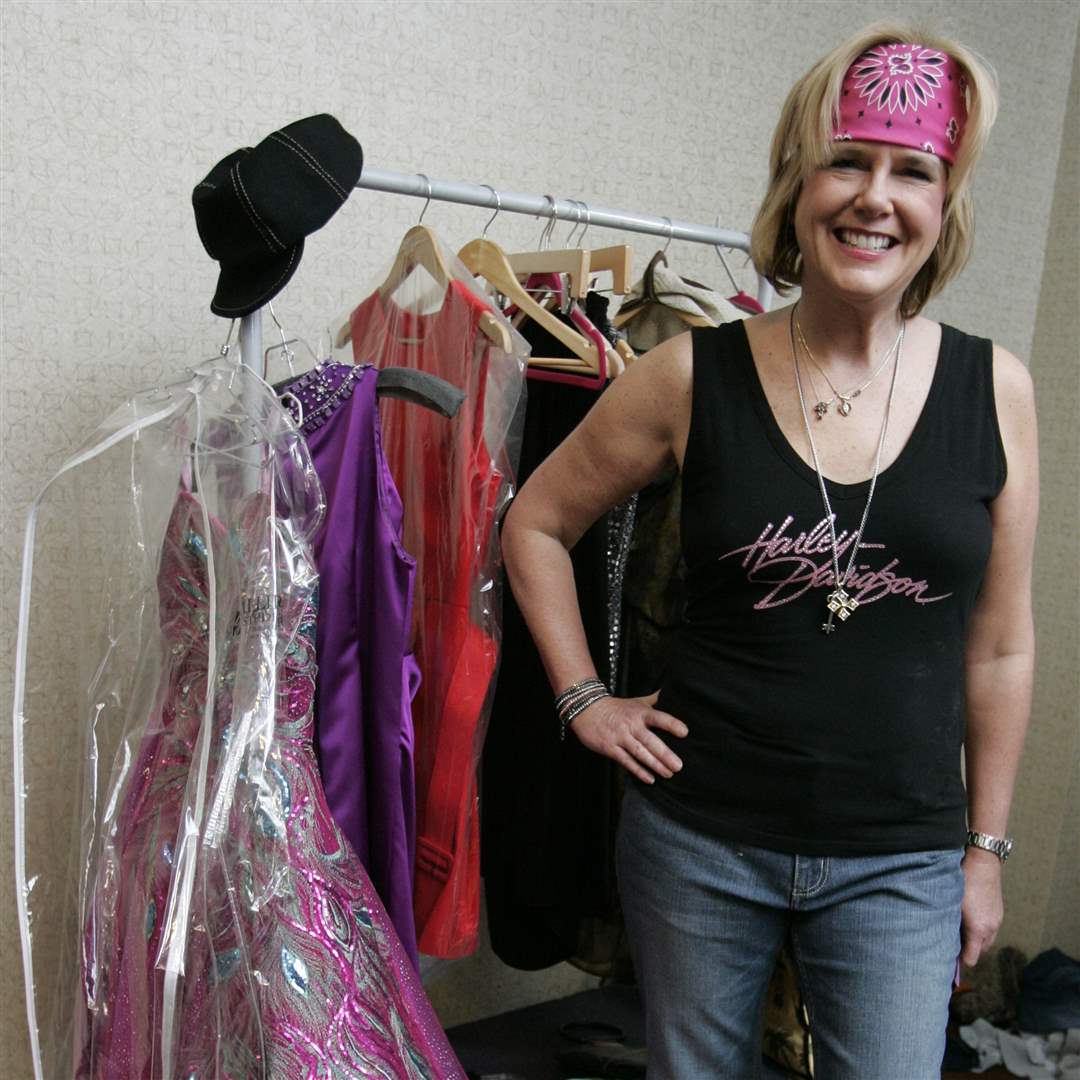Pretty-in-Pink-Mary-Helen-Darah