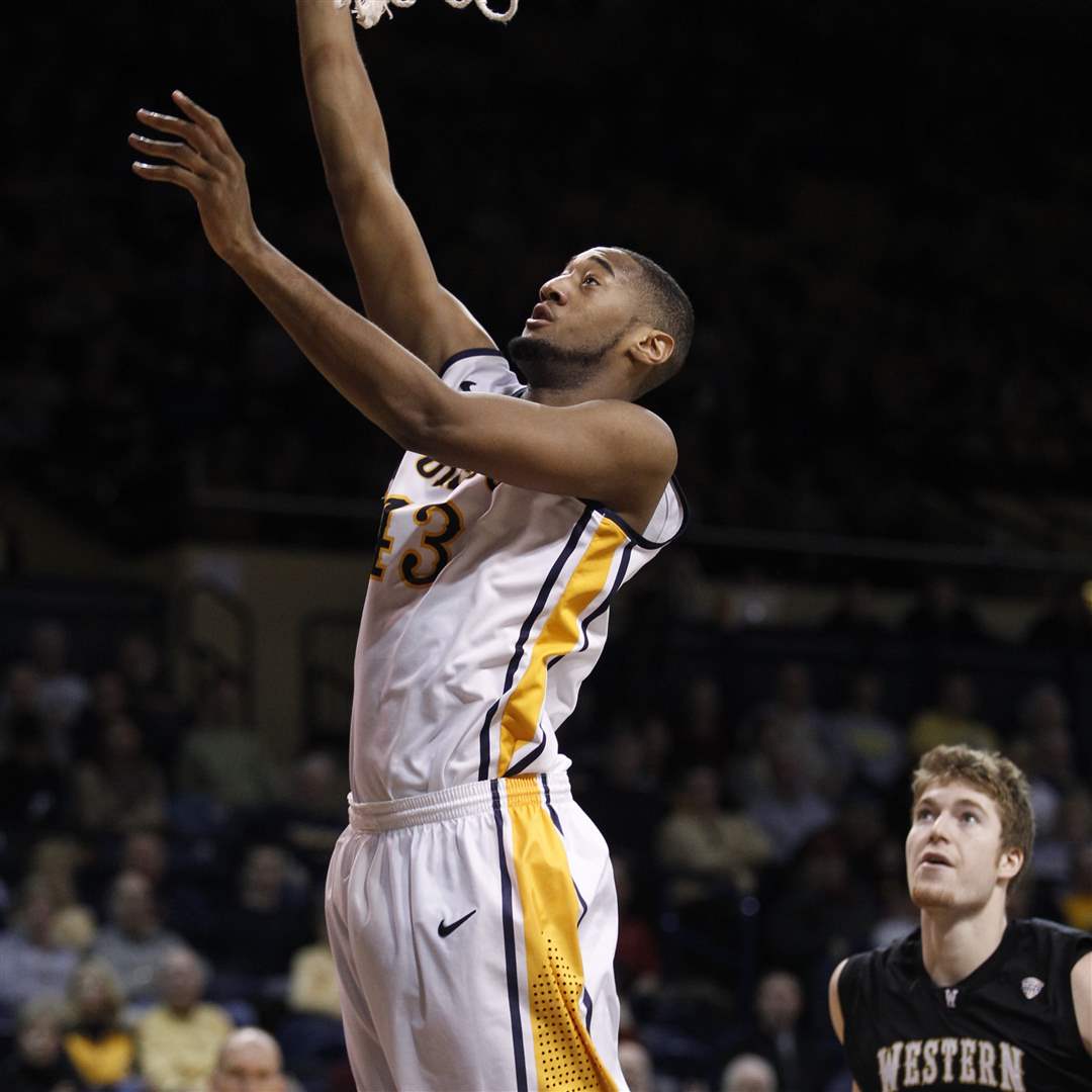 University-of-Toledo-player-Matt-Smith-43-makes-an-easy-basket