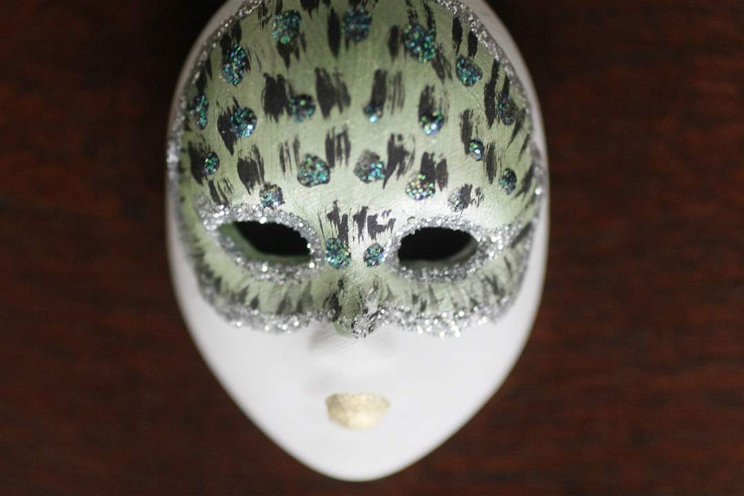 Rothman-mask-pin