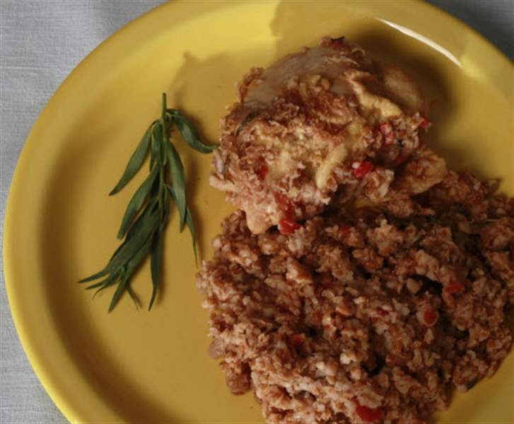 chicken-bulgur-tarragon-on-a-plate