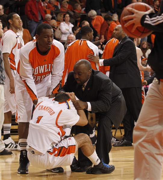 coaches-players-console-Jordon-Crawford