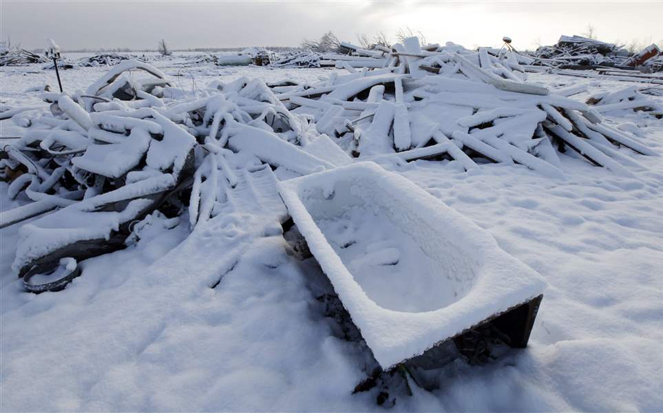 Snow-covers-demolished-house-in-Indiana