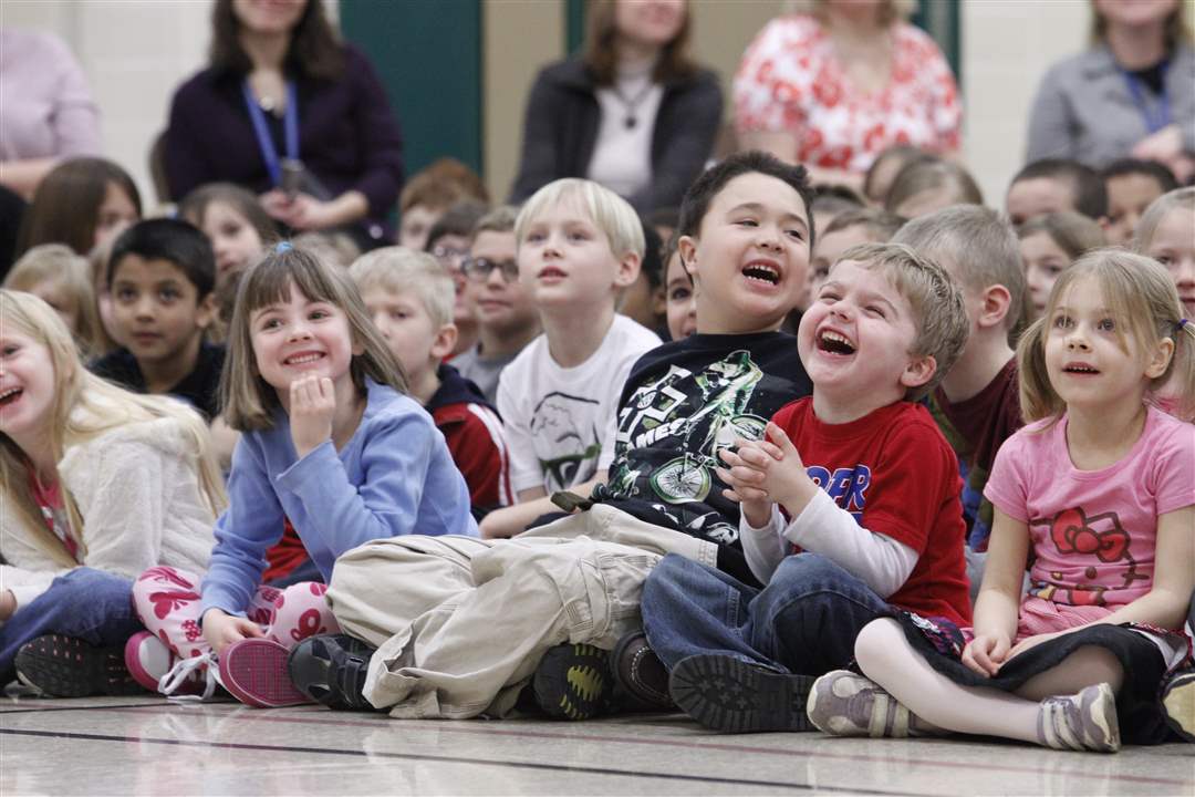 Ring-opera-Sylvan-Elementary