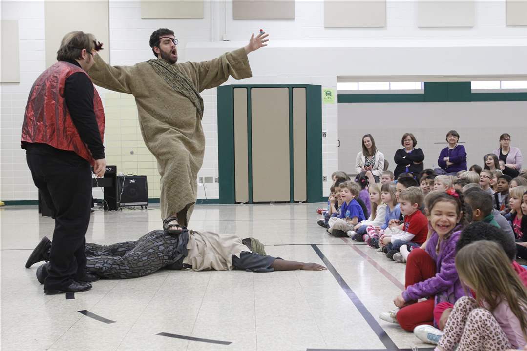 Ring-opera-Timothy-Bruno-Errin-Brooks