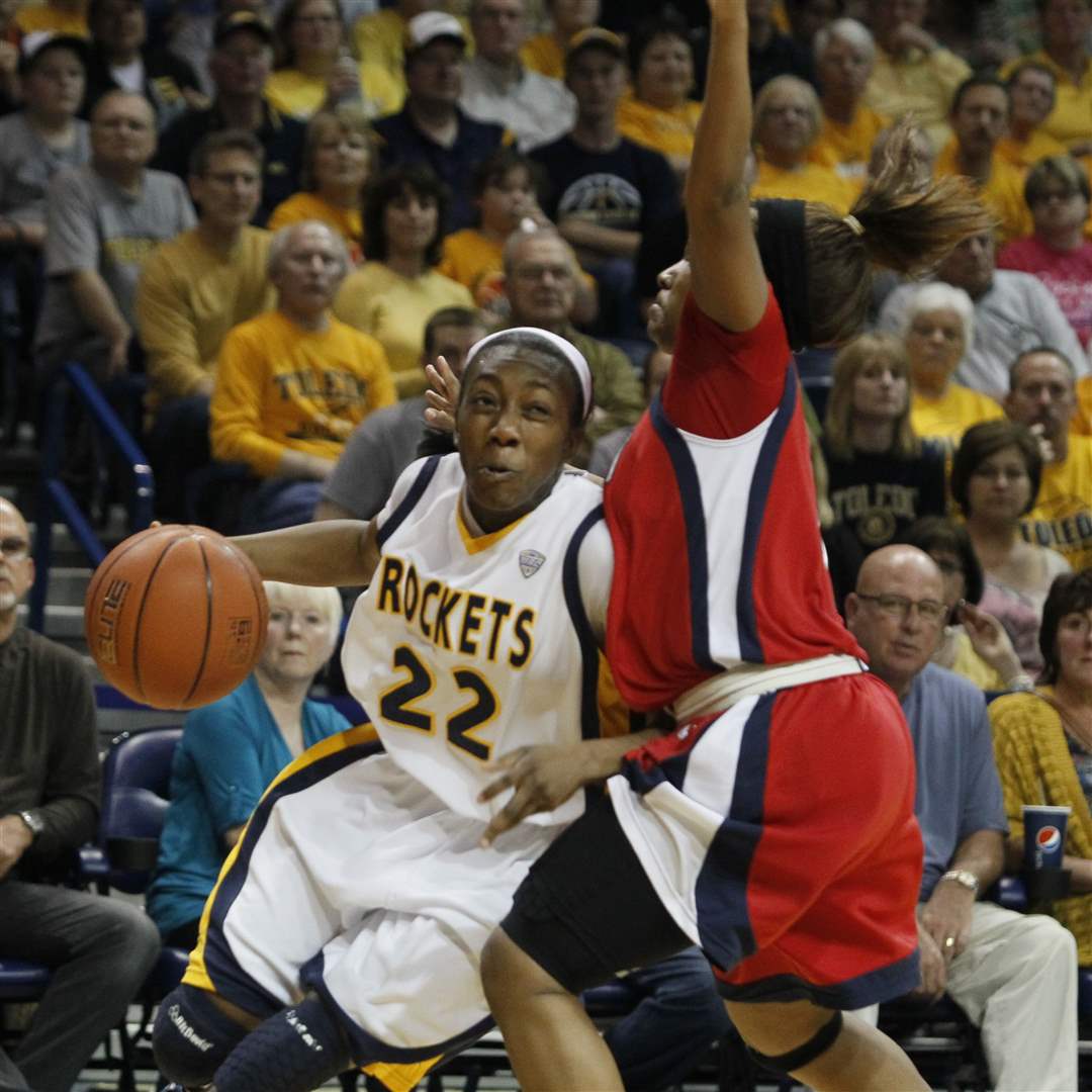 dortch-drives-around-brown