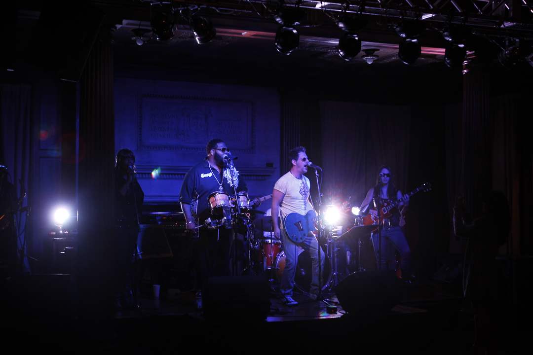 Epic-Distant-Cousinz