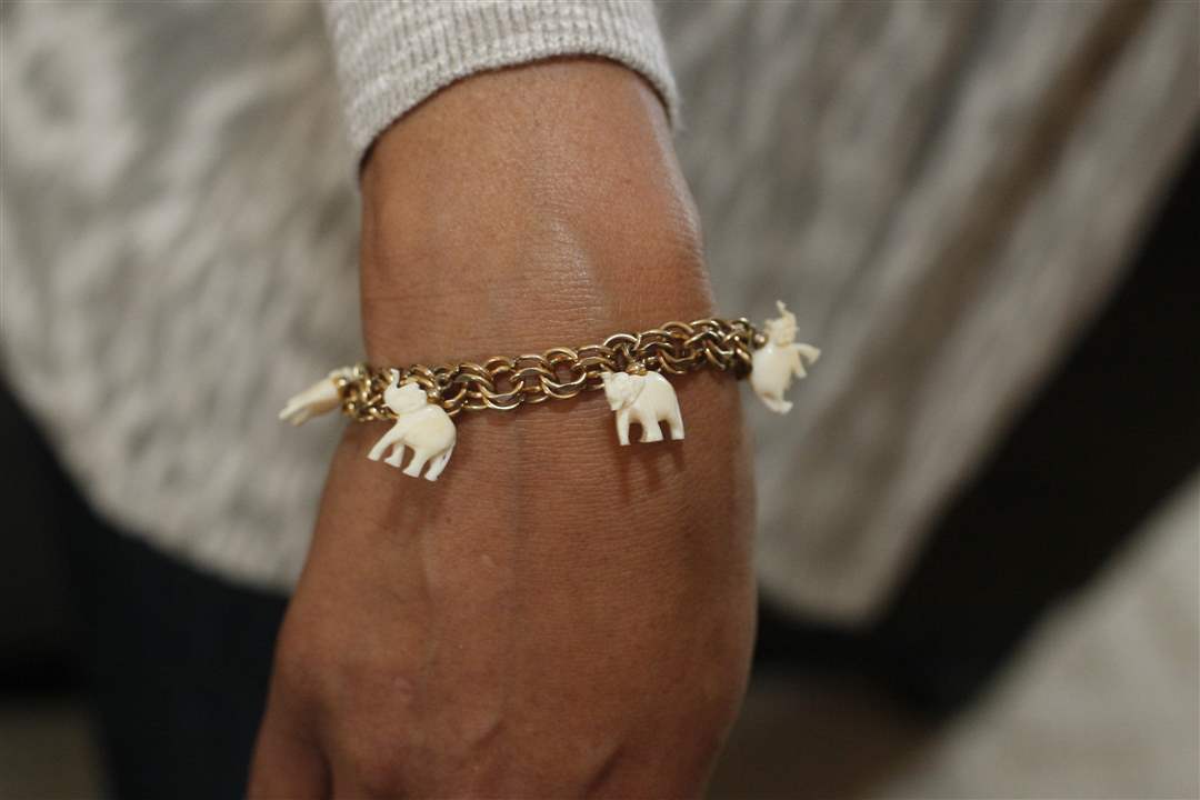 Gill-elephant-bracelet