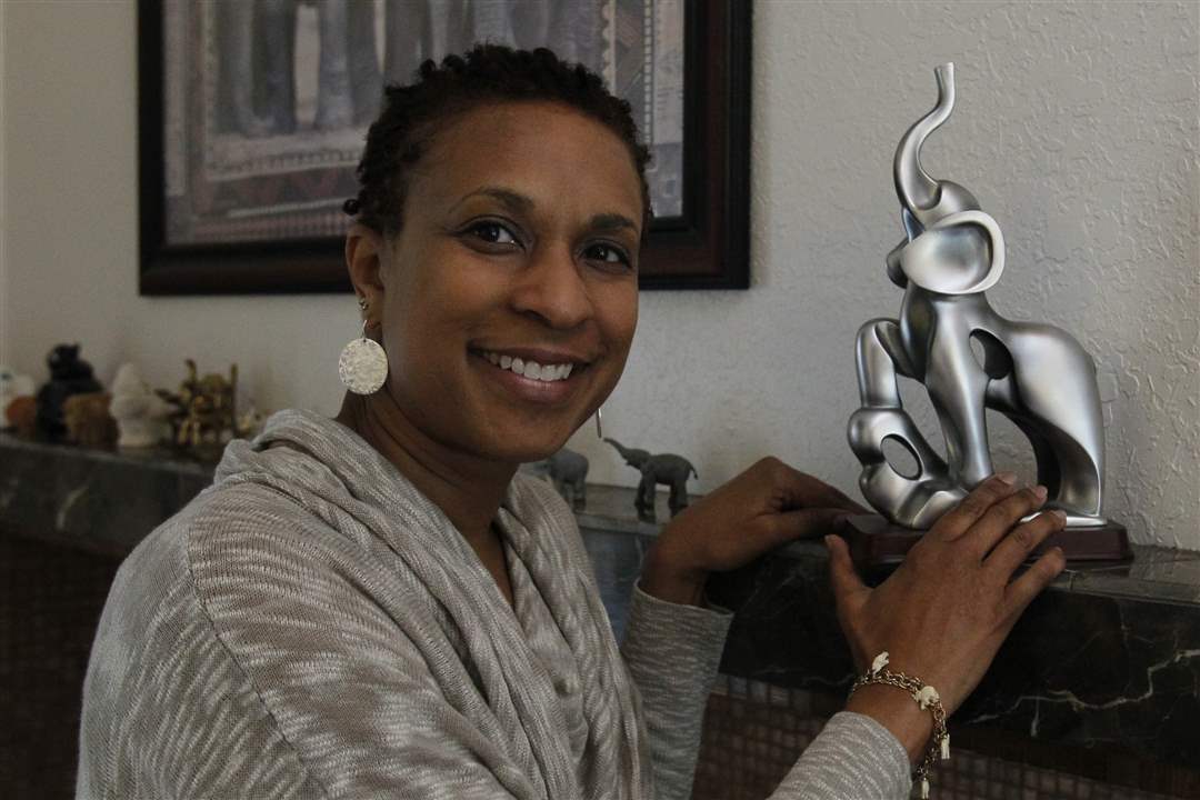 Gill-elephant-Sandra