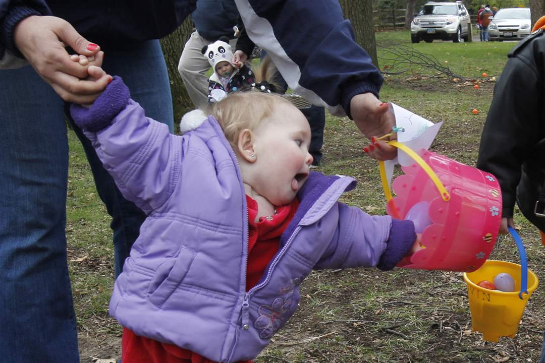 Olander-Park-Easter-Egg-Hunt-Layla-Smith