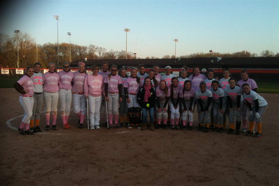 swingforcurebothteamsandmoms