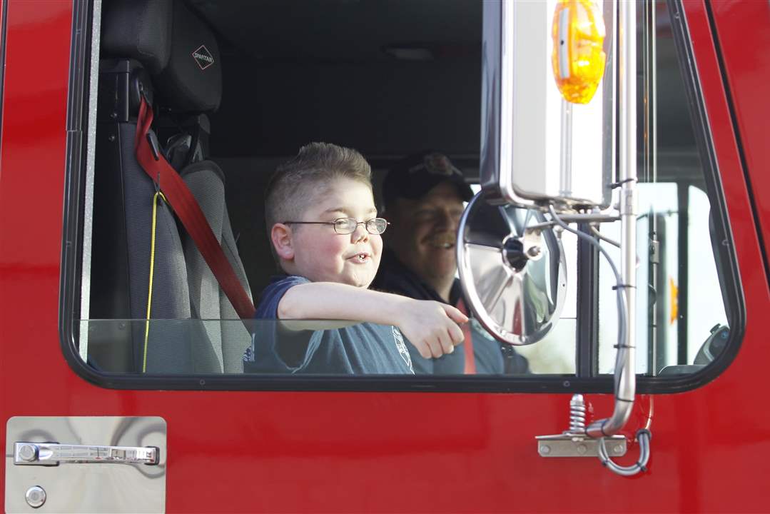 Hunter-Bute-in-the-front-seat-of-the-Perrysurg-Township
