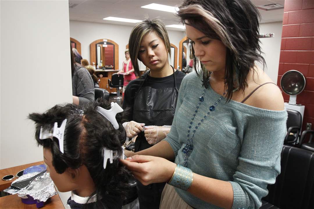 kamelesky-checks-cosmetology-work-of-phung