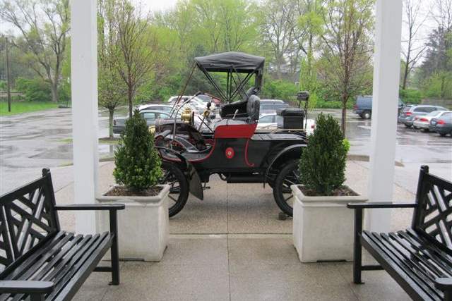 Titanic-Tea-old-cars