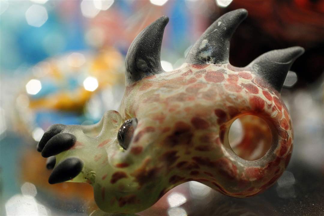 Conklin-marbles-skull