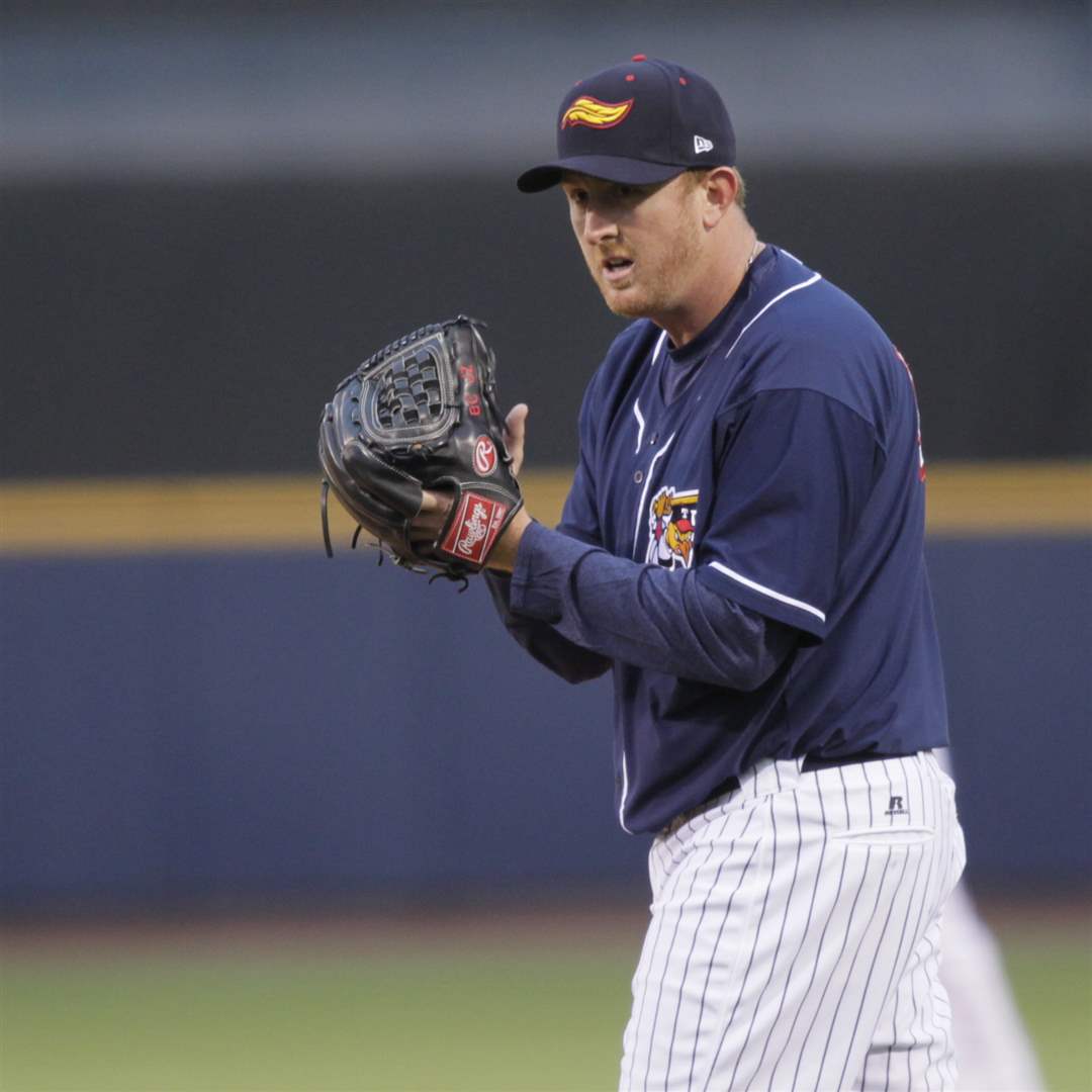 Hens-relief-pitcher-Zach-Minor-applauds-his-teammates
