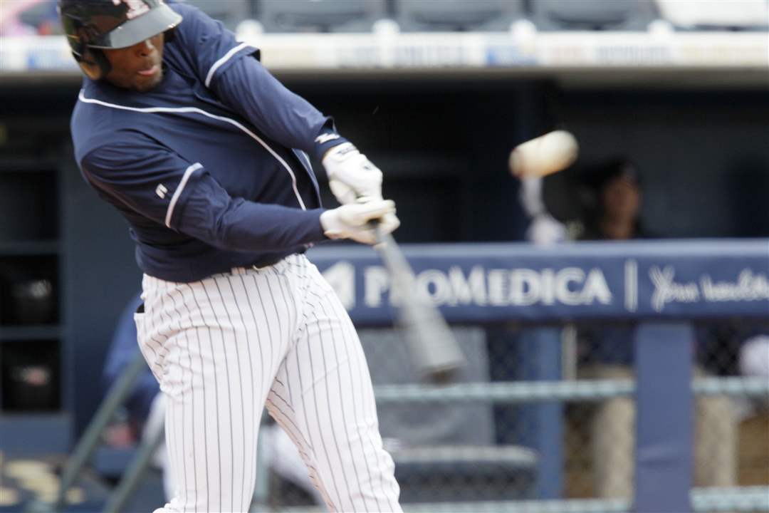 Audy-Ciriaco-hits-a-double-to-right