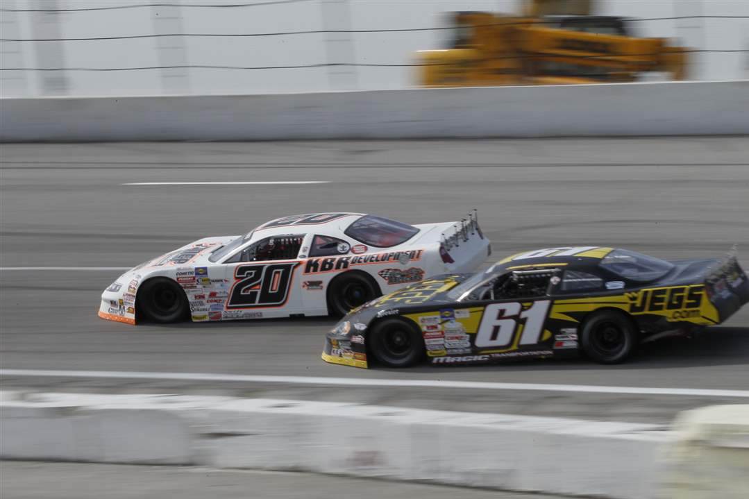 Johnny-VanDoorn-Brian-Campbell-turn-1