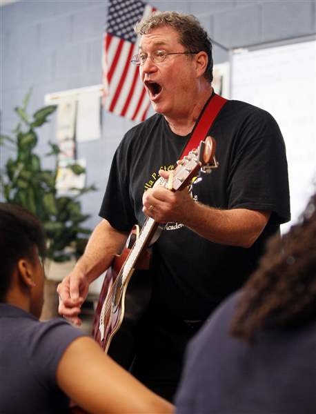 Stewart-academy-s-girls-are-rock-stars-for-VH1-2