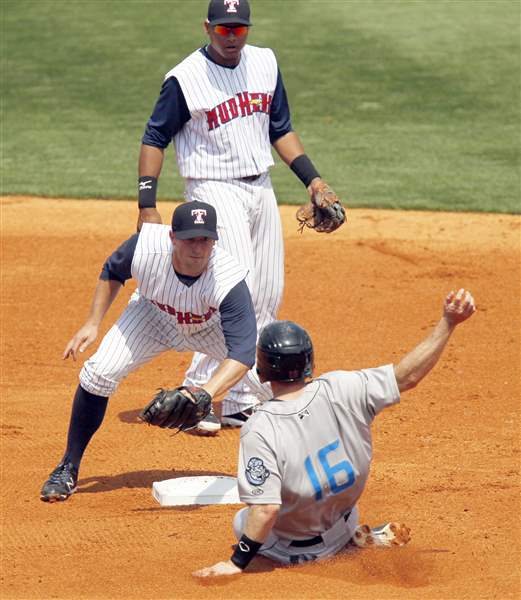 Mud-Hens-Danny-Worth-tags-out-Syracuse-Jeff-Howell