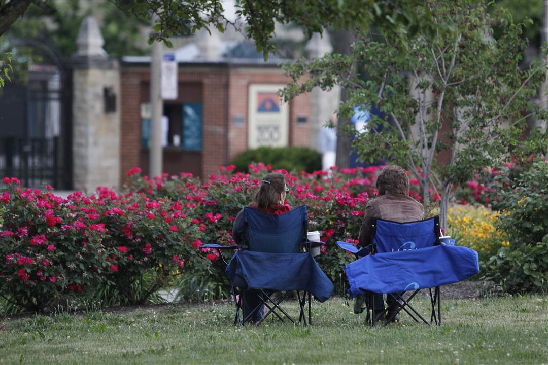 Joe-Walsh-broadway-fans