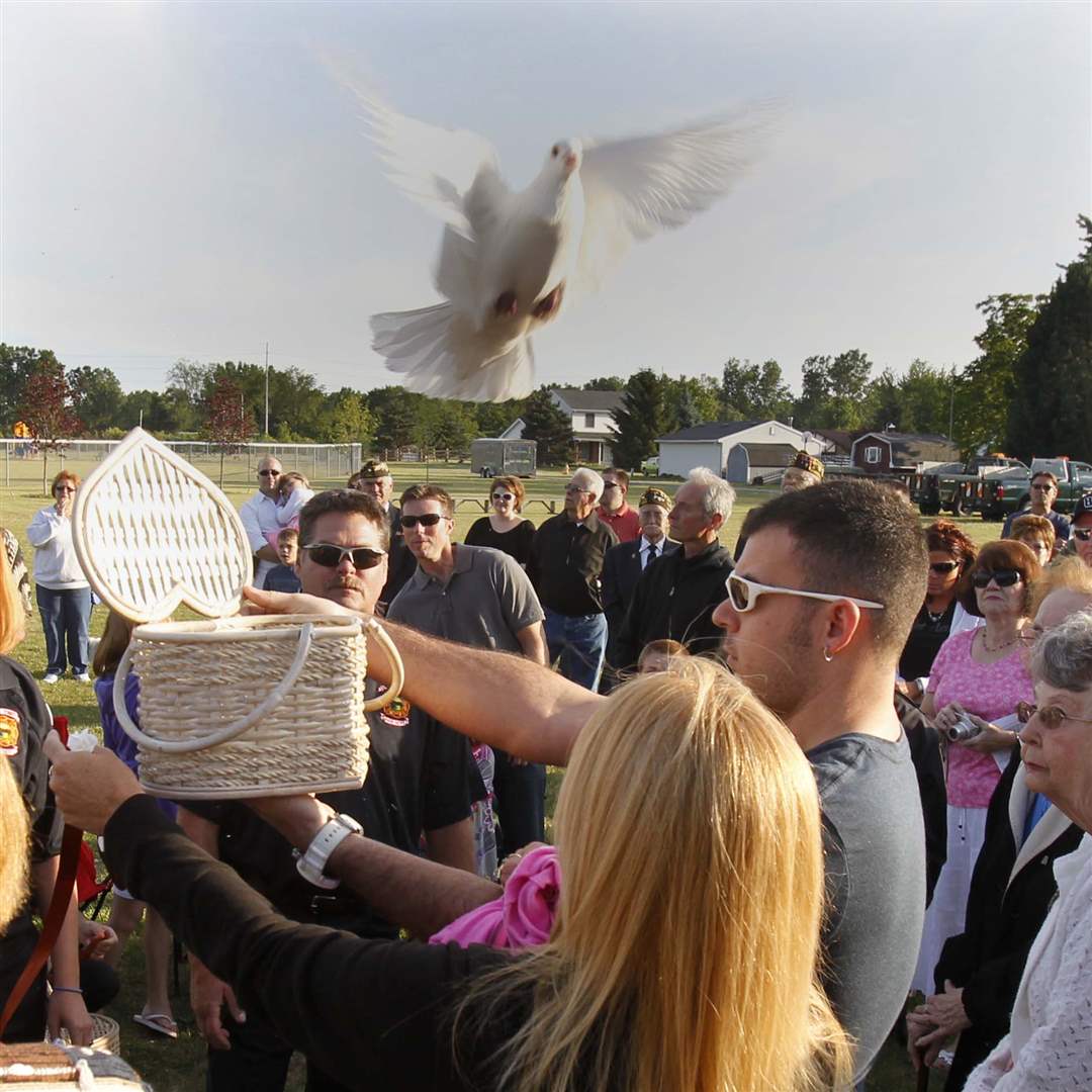 Pam-Bowman-and-her-son-Shawn-Bowman