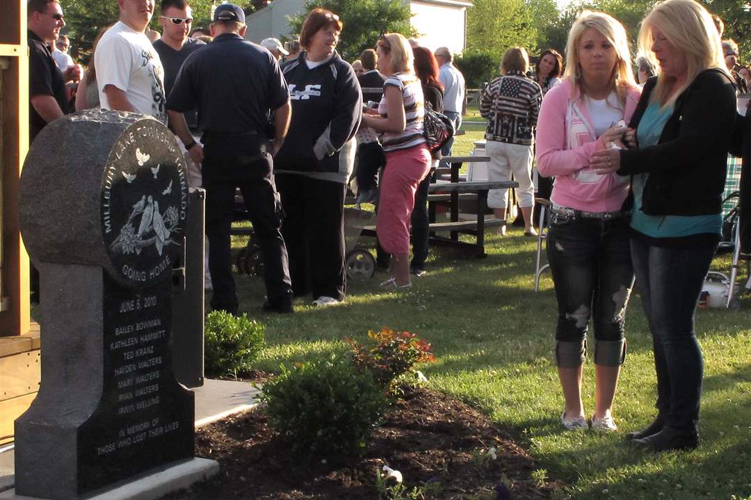 Kamey-Richards-left-comforts-Pam-Bowman