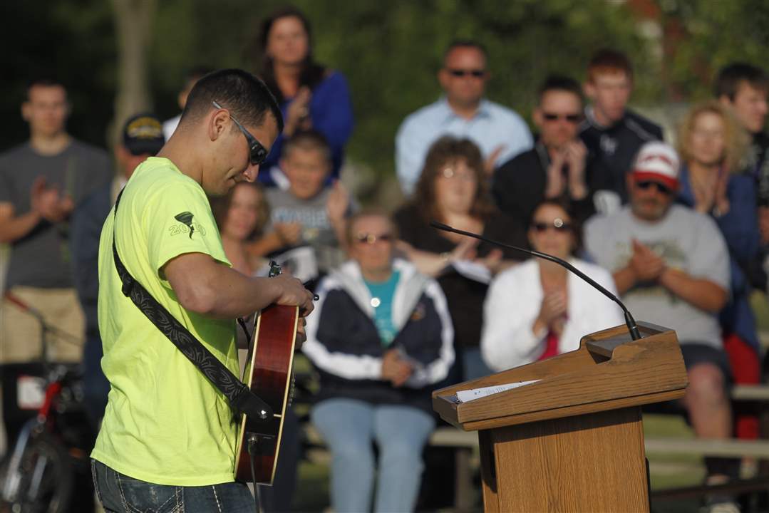 Steve-Welling-takes-a-moment-to-remember-his-grandfather