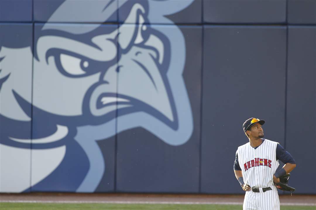 Toledo-Mud-Hens-left-fielder-Eric-Patterson