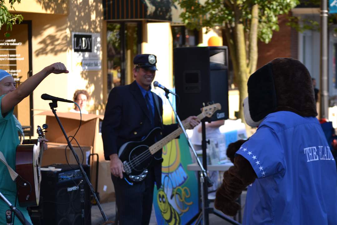 d7ed72a3-b3cc-4c59-b887-d2f82a534b3a