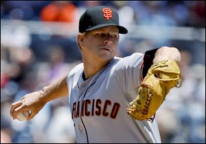 San Francisco Giants starting pitcher Matt Cain tossed a perfect game in 125 throws Wednesday night against Houston.