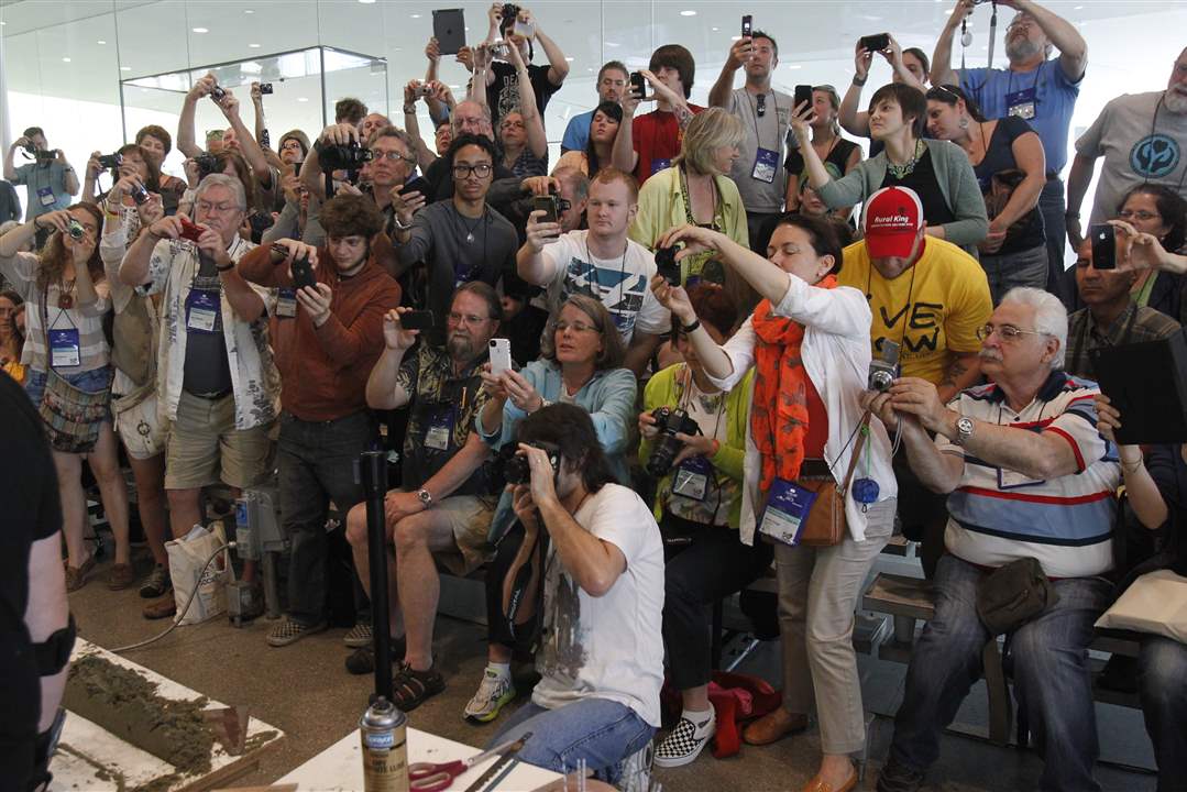 Vallien-glass-artist