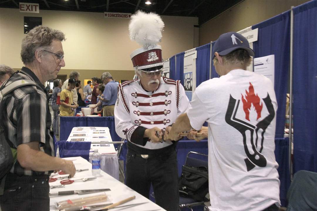 goblet-grab-glass-art