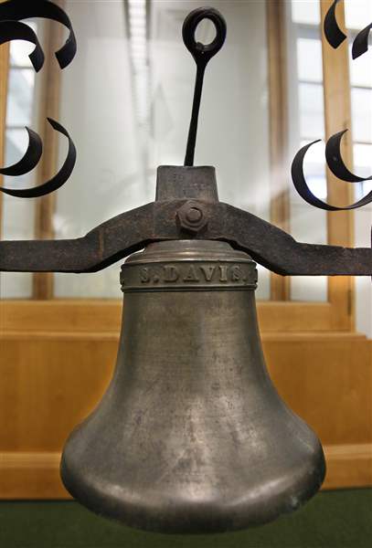 The-historic-Exchange-Hotel-bell