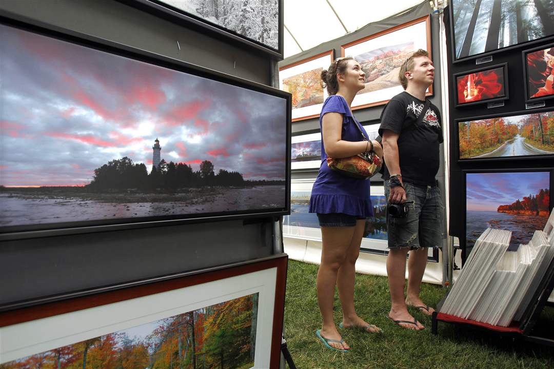 Grace-Scsavnicki-left-from-Toledo-and-Peter-Ryhede
