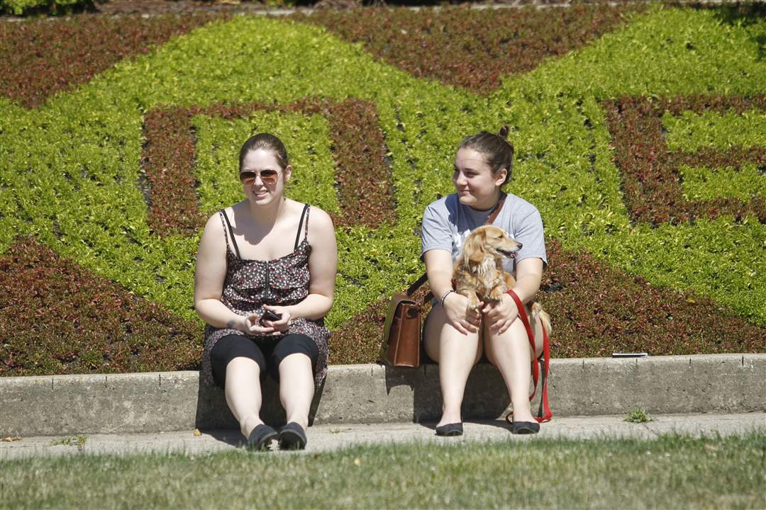 Natalie-Iocoangeli-left-and-Corinne-Chase-right