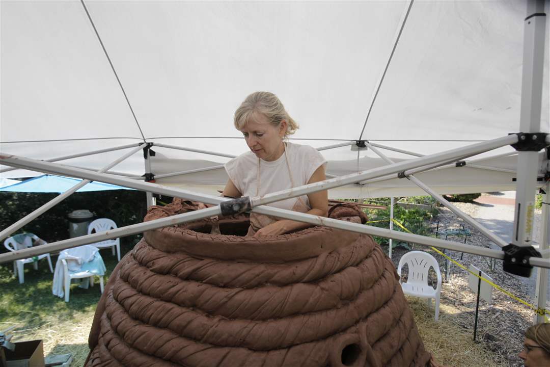 beehive-laurie-spencer