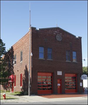The Ohio Researchers of Banded Spirits plans to spend up to four hours Saturday night at the museum at 918 W. Sylvania Ave.